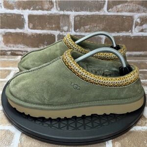 UGG Tasman Olive Green & Yellow Slippers Clogs 5955 Women’s Size 6